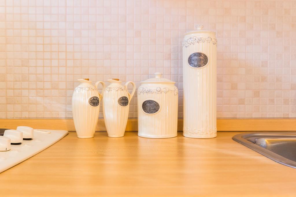 Lavender Apt. W. Balcony In Old Town ザダル 部屋 写真