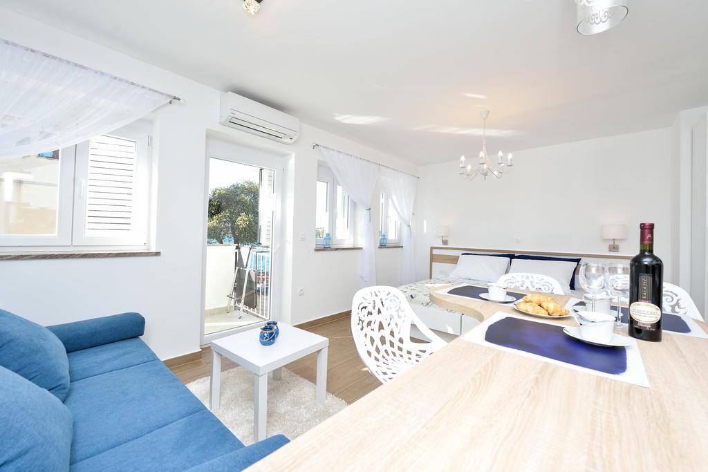 Lavender Apt. W. Balcony In Old Town ザダル エクステリア 写真