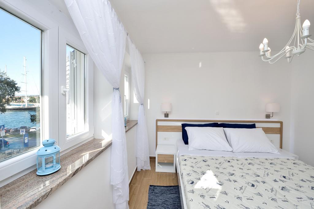 Lavender Apt. W. Balcony In Old Town ザダル エクステリア 写真
